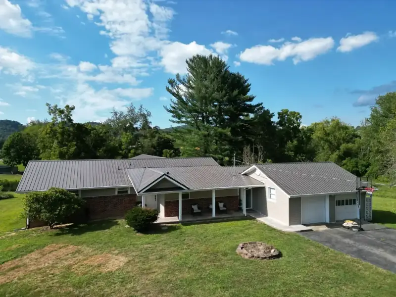 Completed Palisade Roofing project — residential install in the Tri-Cities, Tennessee.